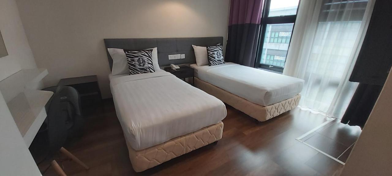 סובאנג ג'איה 9 Square Hotel - Subang מראה חיצוני תמונה