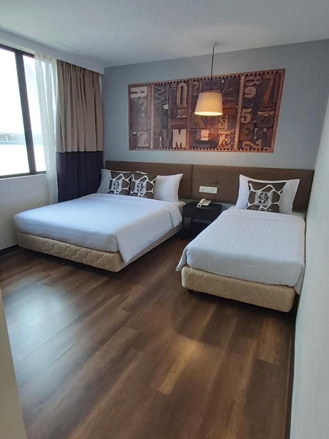 סובאנג ג'איה 9 Square Hotel - Subang מראה חיצוני תמונה