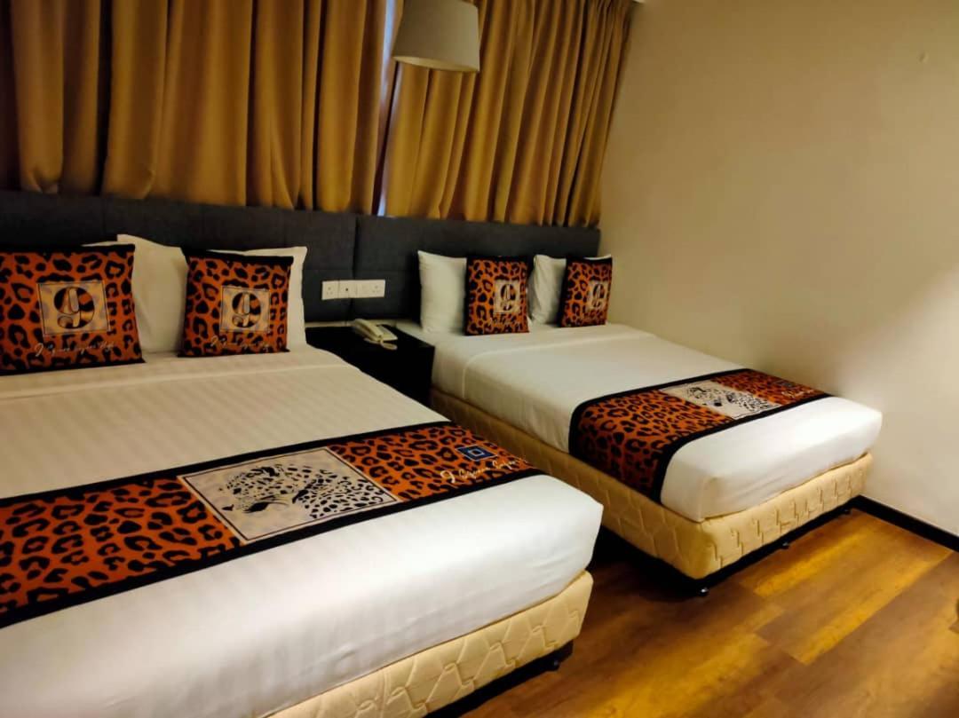 סובאנג ג'איה 9 Square Hotel - Subang מראה חיצוני תמונה